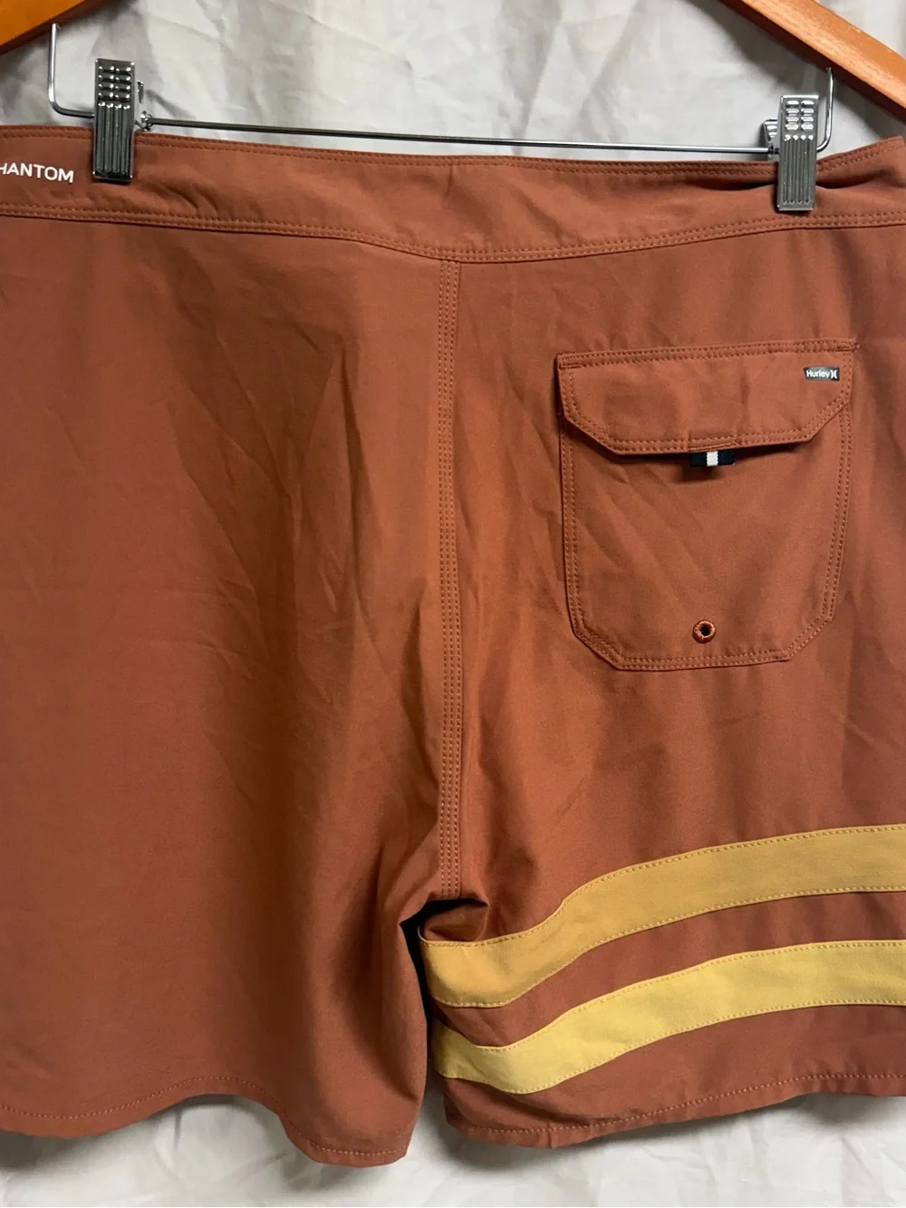Hurley PHANTOM Rust Brown Board Shorts with Yellow Stripes size 31